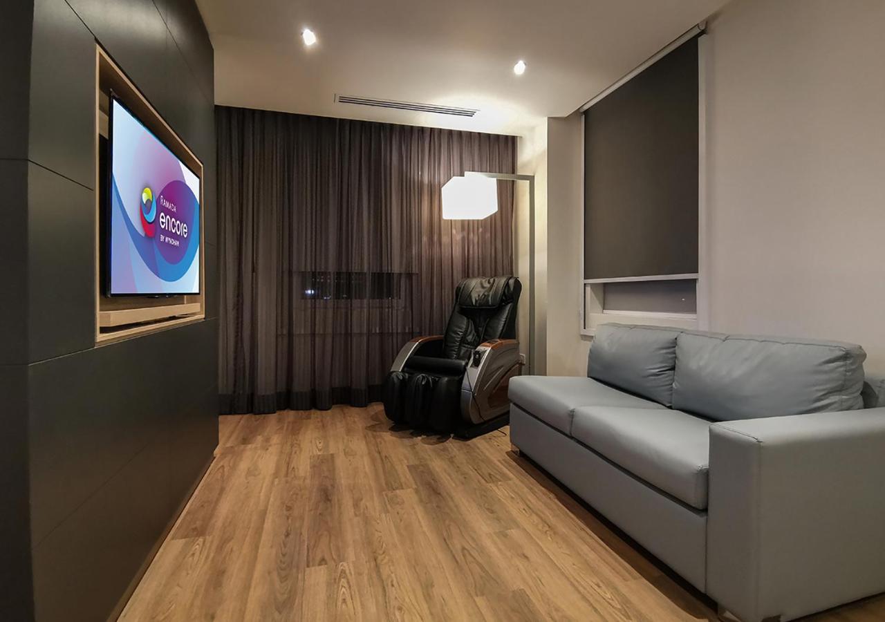 Ramada Encore By Wyndham Guadalajara Aeropuerto Las Pintas Exteriör bild