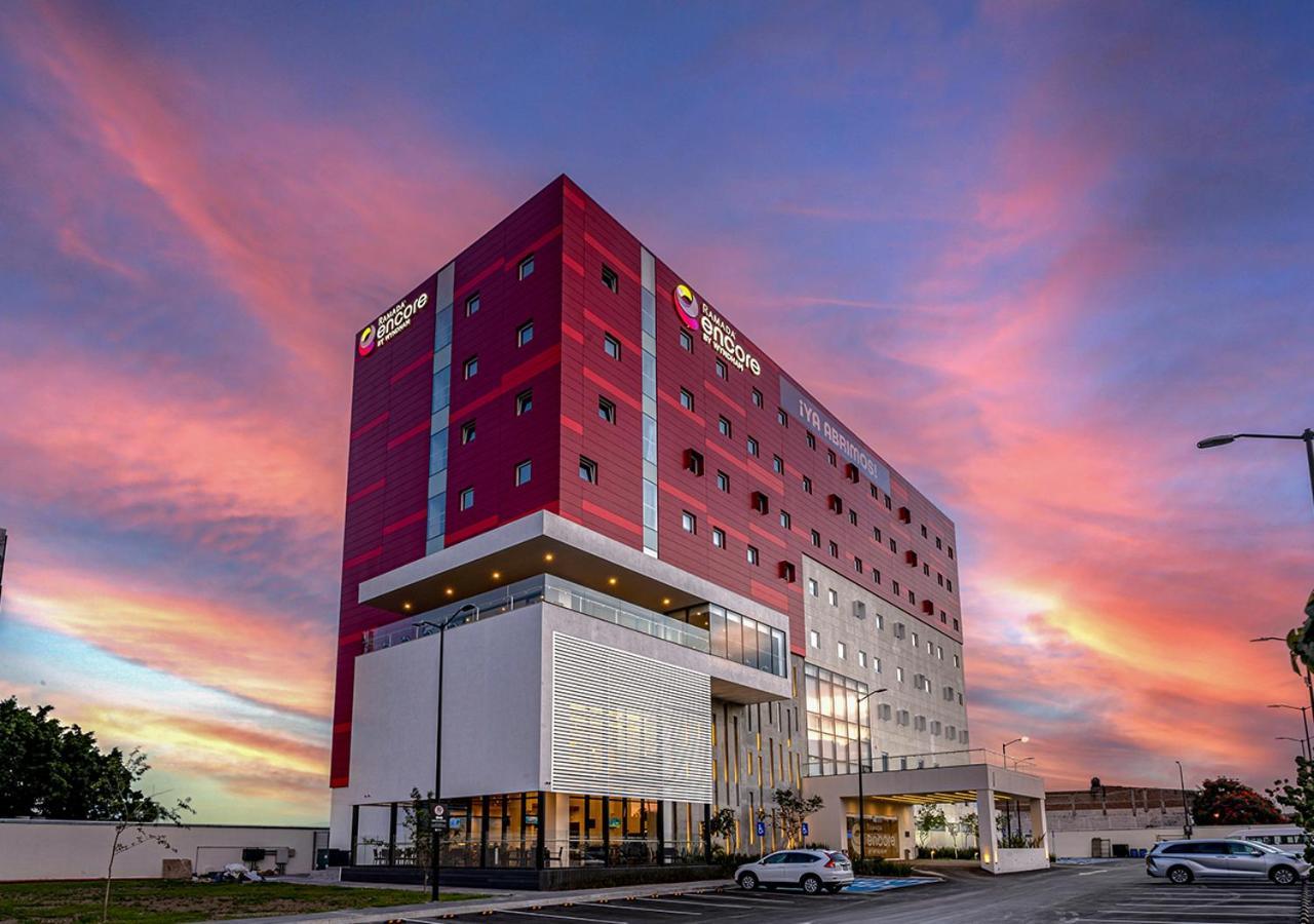 Ramada Encore By Wyndham Guadalajara Aeropuerto Las Pintas Exteriör bild
