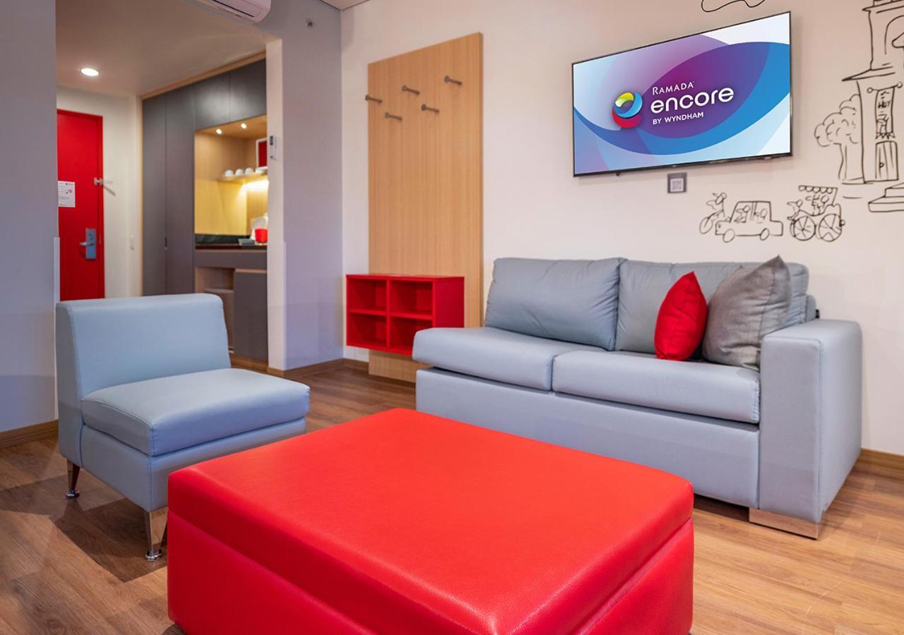 Ramada Encore By Wyndham Guadalajara Aeropuerto Las Pintas Exteriör bild