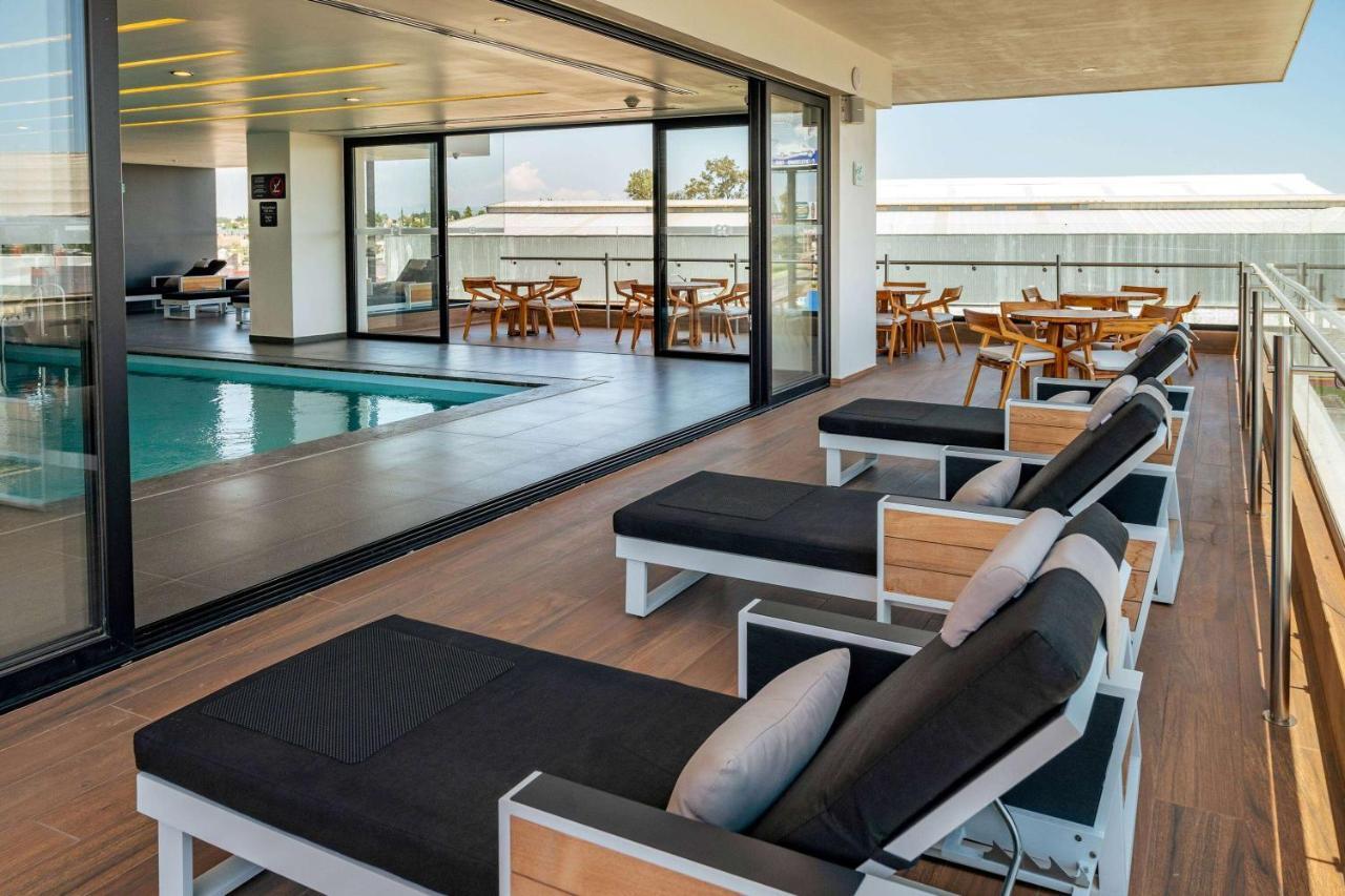 Ramada Encore By Wyndham Guadalajara Aeropuerto Las Pintas Exteriör bild